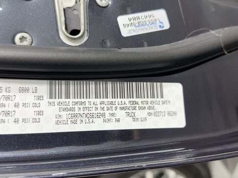 Used 2013 RAM 1500 Laramie w/ Convenience Group image 17