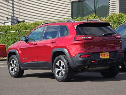 Used 2015 Jeep Cherokee Trailhawk w/ Comfort/Convenience Group AWD/4WD image 6