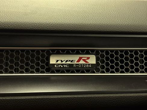Used 2023 Honda Civic Type R image 34