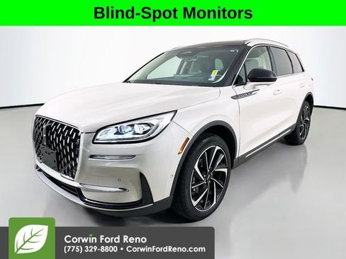 Used 2023 Lincoln Corsair Reserve w/ Equipment Group 202A image 3