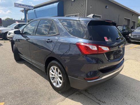 Used 2018 Chevrolet Equinox LS FWD image 13