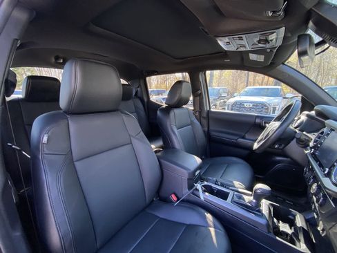 Certified 2021 Toyota Tacoma TRD Off-Road w/ TRD Premium Off Road Package image 26