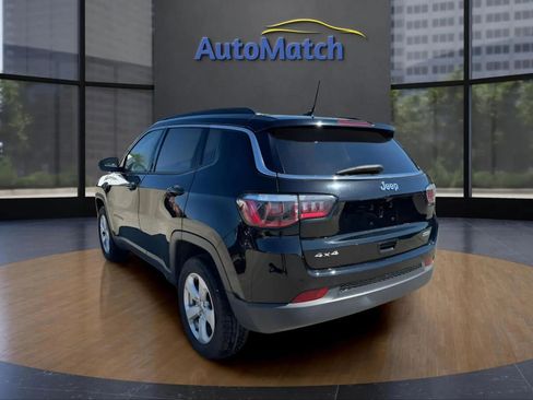 Used 2020 Jeep Compass Latitude w/ Cold Weather Group AWD/4WD image 9