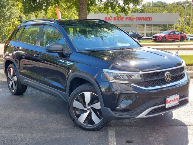 Used 2023 Volkswagen Taos S w/ Driver Assistance Package AWD/4WD image 2