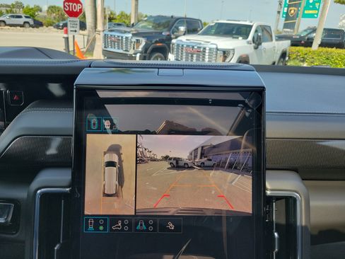 Used 2026 GMC Yukon XL Elevation w/ Elevation Premium Package RWD image 11