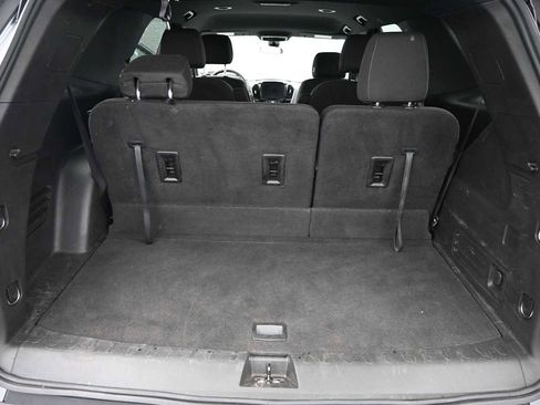 Used 2023 Chevrolet Traverse LT FWD image 31