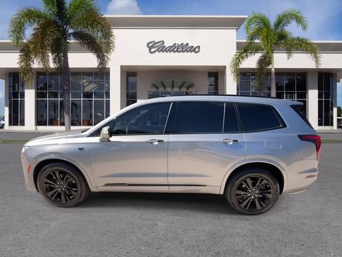 Certified 2024 Cadillac XT6 Premium Luxury FWD image 9