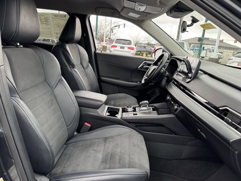 Used 2024 Mitsubishi Outlander SE image 39