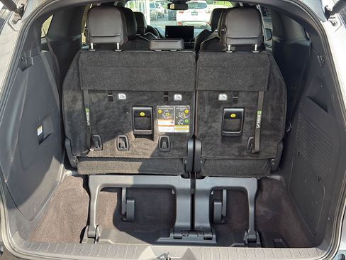 Used 2025 Toyota Sienna XSE AWD/4WD image 34
