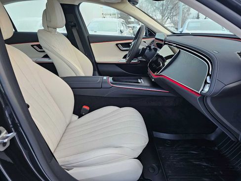 Used 2025 Mercedes-Benz E 450 E 450 image 10