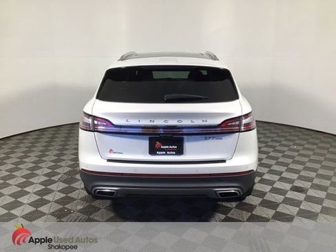 Used 2019 Lincoln Nautilus Reserve image 6