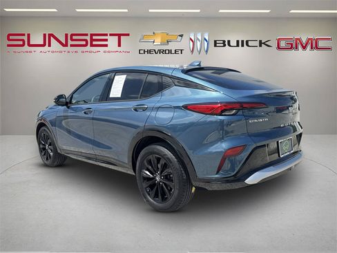 Certified 2024 Buick Envista Sport Touring w/ Advanced Safety Package FWD image 6