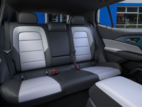 New 2026 Chevrolet Equinox EV LT w/ Convenience Package II FWD image 41