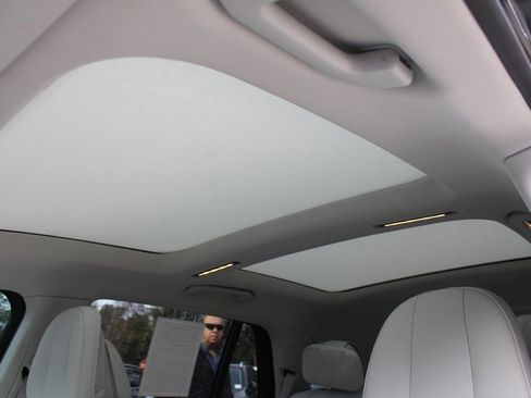 Certified 2023 Mercedes-Benz EQS 580 4MATIC SUV image 58