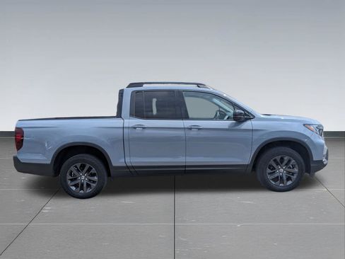 Certified 2023 Honda Ridgeline Sport image 6