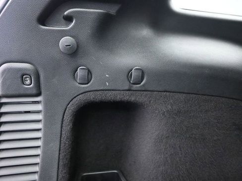 Used 2019 Jeep Grand Cherokee Altitude image 24