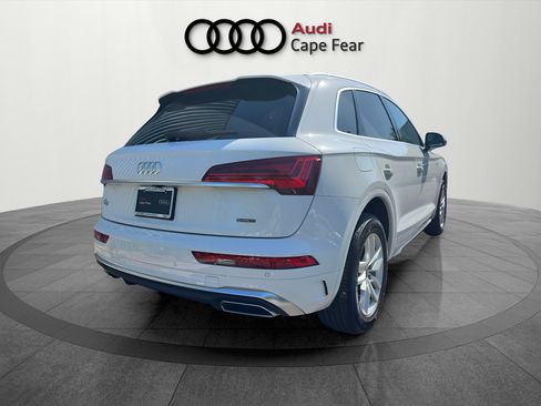 Used 2023 Audi Q5 2.0T Premium w/ Convenience Package AWD/4WD image 5