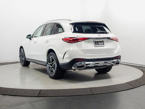 Used 2025 Mercedes-Benz GLC 350e 4MATIC w/ AMG Line image 24