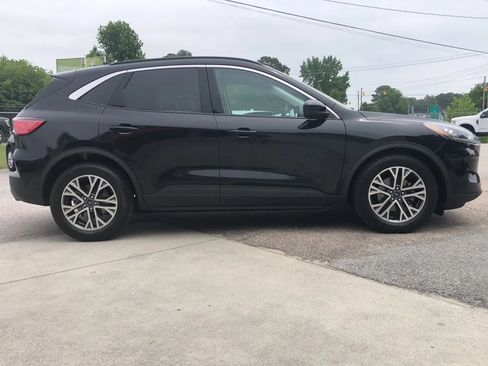 Used 2021 Ford Escape SEL w/ Technology Package FWD image 6