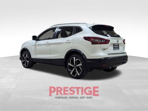 Used 2022 Nissan Rogue Sport SL image 9