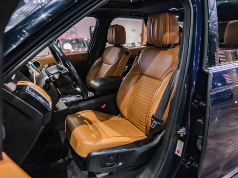 Used 2019 Land Rover Discovery HSE Luxury image 4