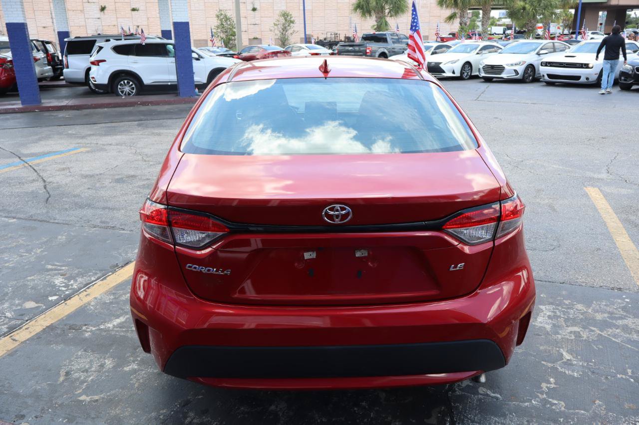 Used 2021 Toyota Corolla LE FWD image 4