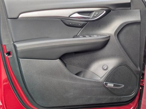 New 2025 Buick Envision Sport Touring image 9