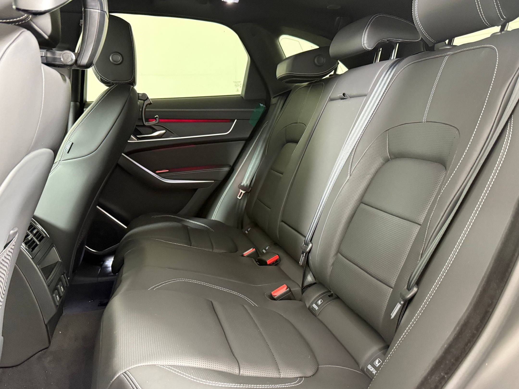 New 2026 Jaguar F-PACE R-Dynamic S AWD/4WD image 21