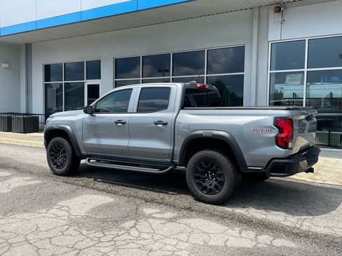 Used 2025 Chevrolet Colorado Trail Boss AWD/4WD image 3