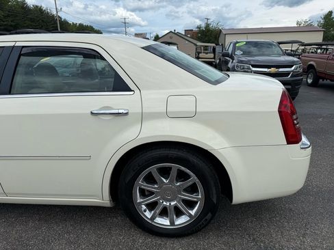 Used 2006 Chrysler 300 C RWD image 7