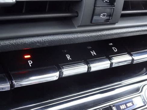 Used 2022 Lincoln Corsair AWD w/ Premium Package image 30