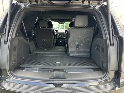 Used 2025 Cadillac Escalade V AWD/4WD image 13