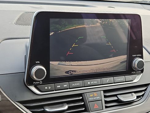 Certified 2023 Nissan Altima 2.5 SV FWD image 17