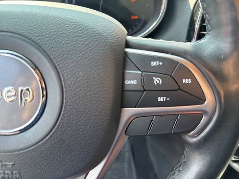 Used 2020 Jeep Grand Cherokee Altitude image 31