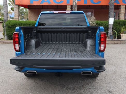 Used 2023 GMC Sierra 1500 Elevation w/ X31 Off-Road Package AWD/4WD image 8