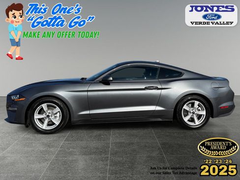 Certified 2022 Ford Mustang Coupe RWD image 2