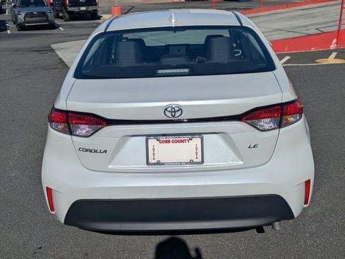 Used 2025 Toyota Corolla LE image 6