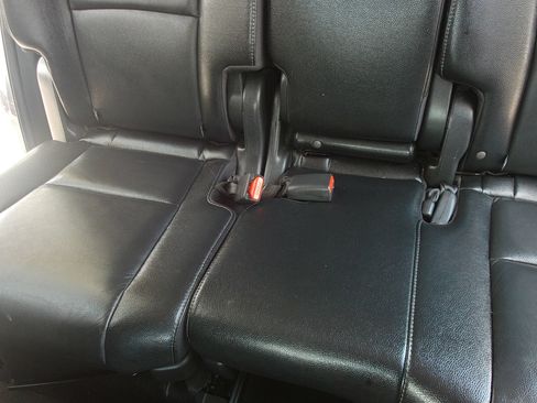 Used 2016 Honda Pilot Touring image 27