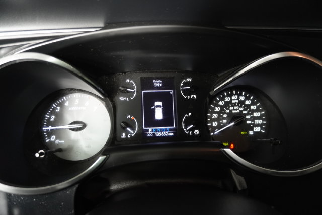 Used 2019 Toyota Sequoia SR5 AWD/4WD image 24