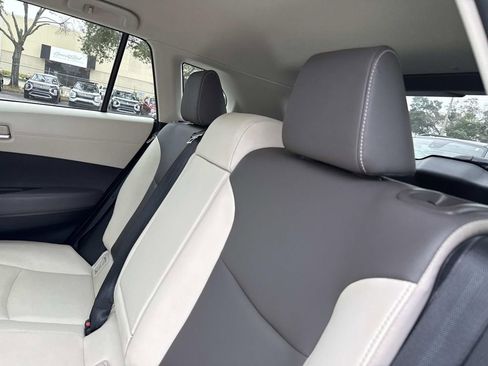 Used 2023 Toyota Corolla Cross XLE image 14