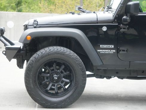 Used 2016 Jeep Wrangler Unlimited Sport w/ Quick Order Package 24S AWD/4WD image 30