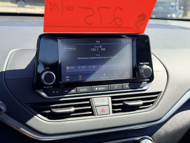Used 2024 Nissan Altima 2.5 S FWD image 19