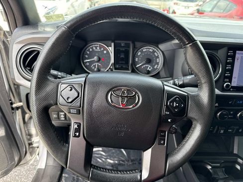Used 2021 Toyota Tacoma TRD Off-Road w/ TRD Premium Off Road Package AWD/4WD image 45
