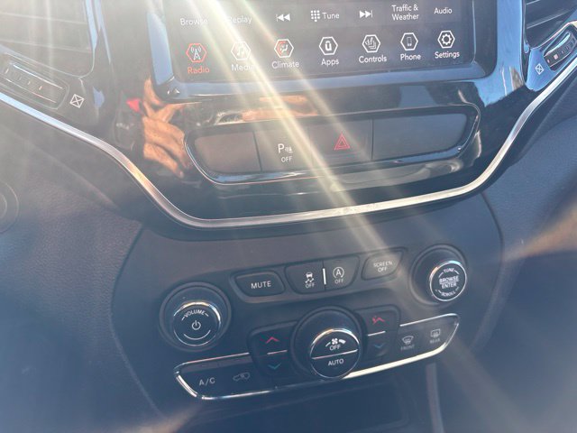 Used 2019 Jeep Cherokee Limited AWD/4WD image 21