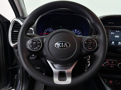 Used 2021 Kia Soul LX FWD image 3