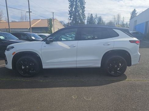 New 2026 Volkswagen Tiguan SE R-Line image 2