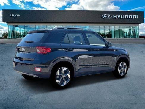 New 2026 Hyundai Venue SEL FWD image 8