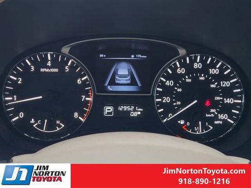 Used 2015 Nissan Pathfinder SL w/ Trailer Tow Package FWD image 17