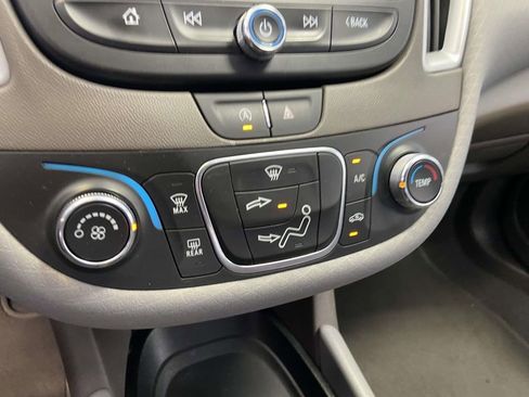 Used 2022 Chevrolet Malibu LS FWD image 22