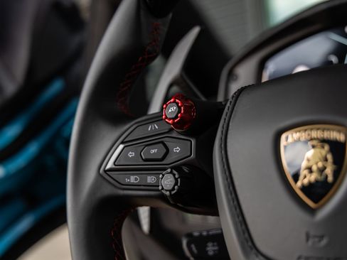 Used 2026 Lamborghini Revuelto AWD/4WD image 45